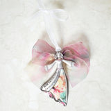 Ribbons of Love: MOM, love is the bond that ties our hearts together.